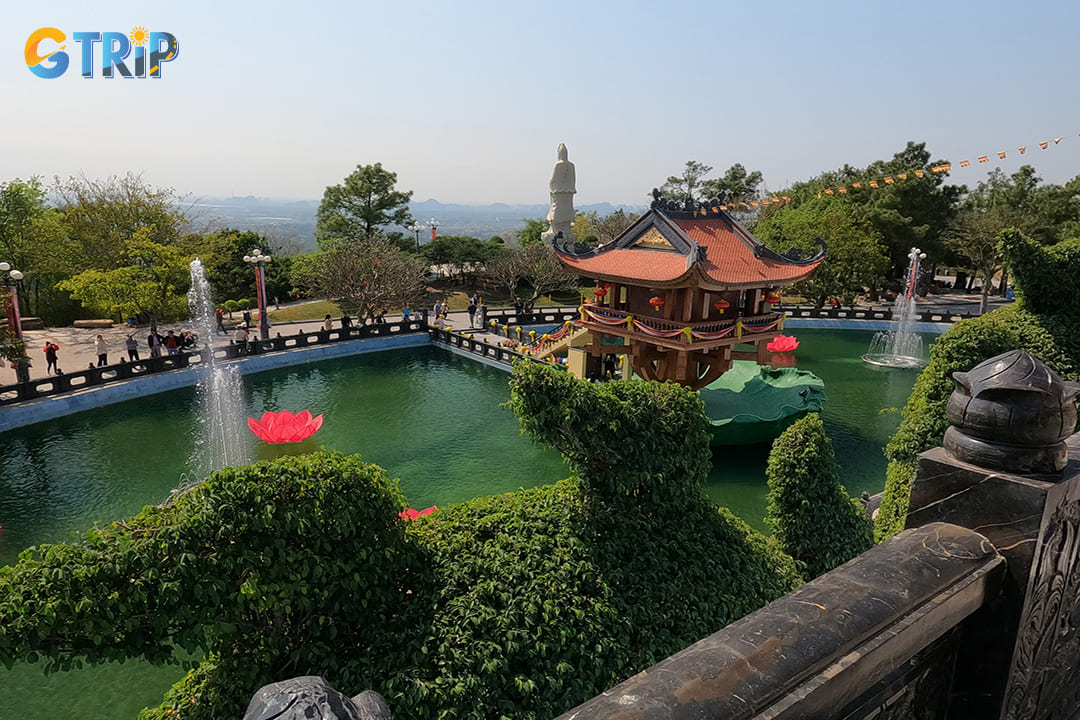 The One Pillar Pagoda and Crescent Lake of the Pagoda