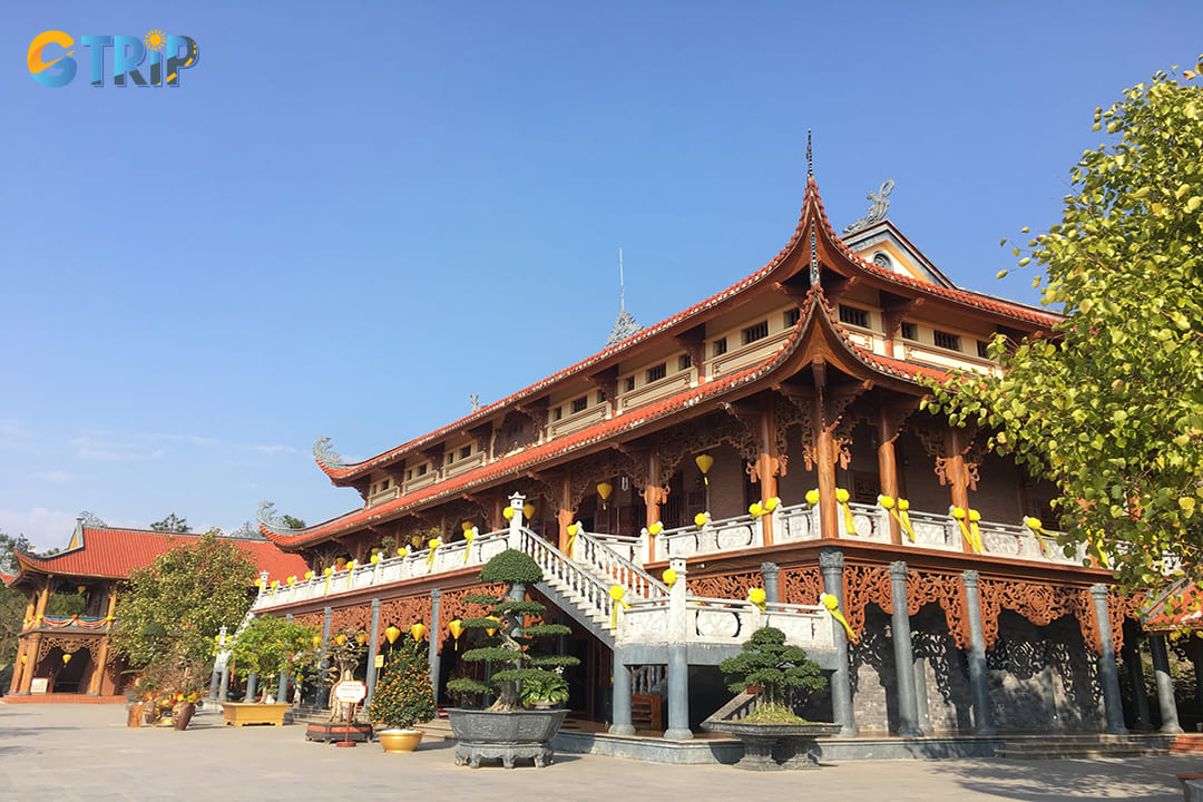 The pagoda’s Buddhist design features a symmetrical structure and natural materials