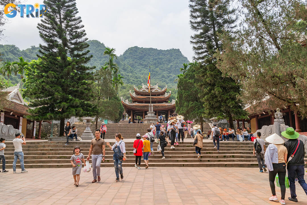 The Perfume Pagoda Festival in March offers a scenic spiritual journey filled with prayer rituals, boat rides, and vibrant spring landscapes
