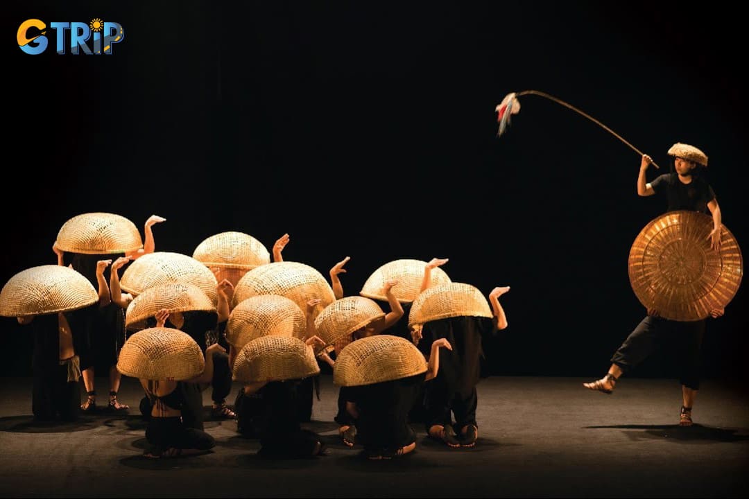 The renowned A O Show offers tickets starting from 800,000 VND