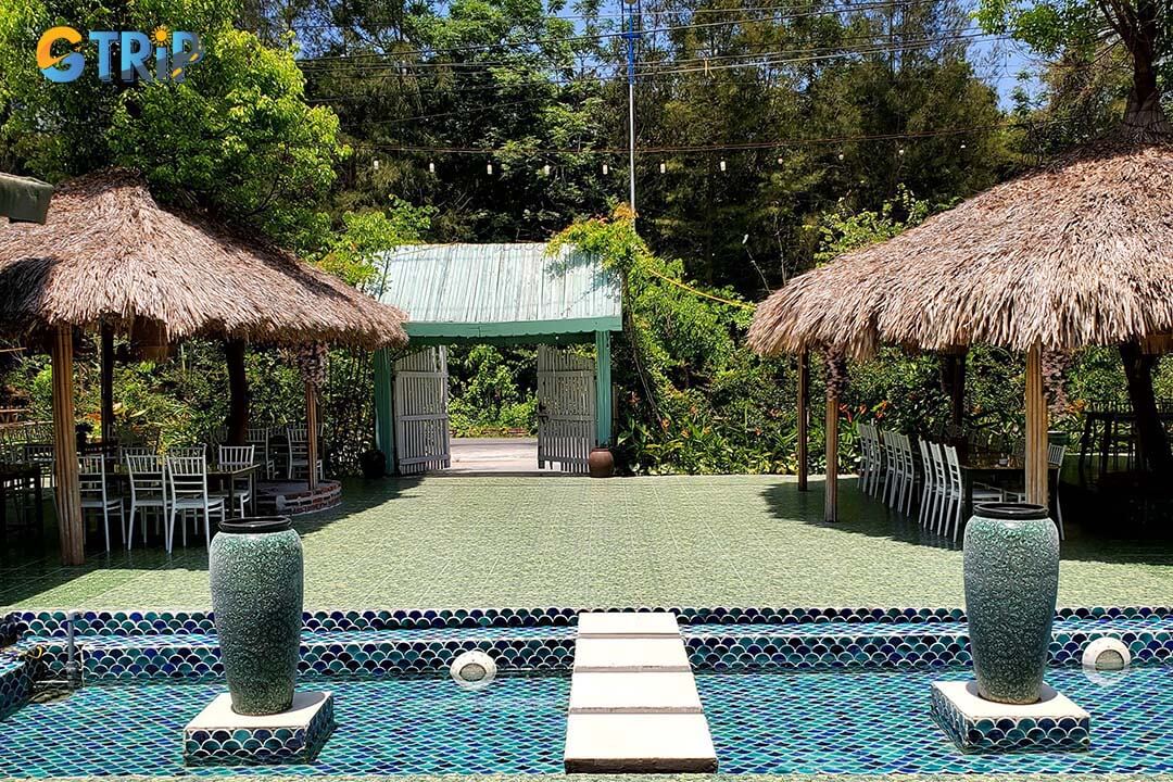 The restaurant in Minh Chau Beach Resort