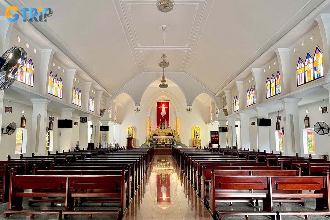 The space inside the Hoi An Catholic Church is spacious and serene