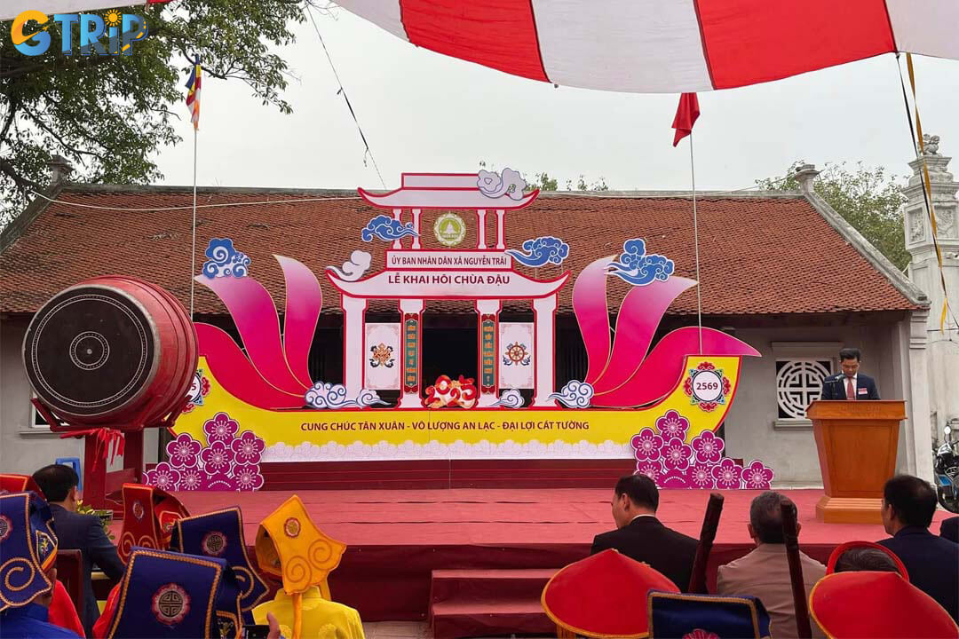 The spring festival opening ceremony marks the beginning of the new year