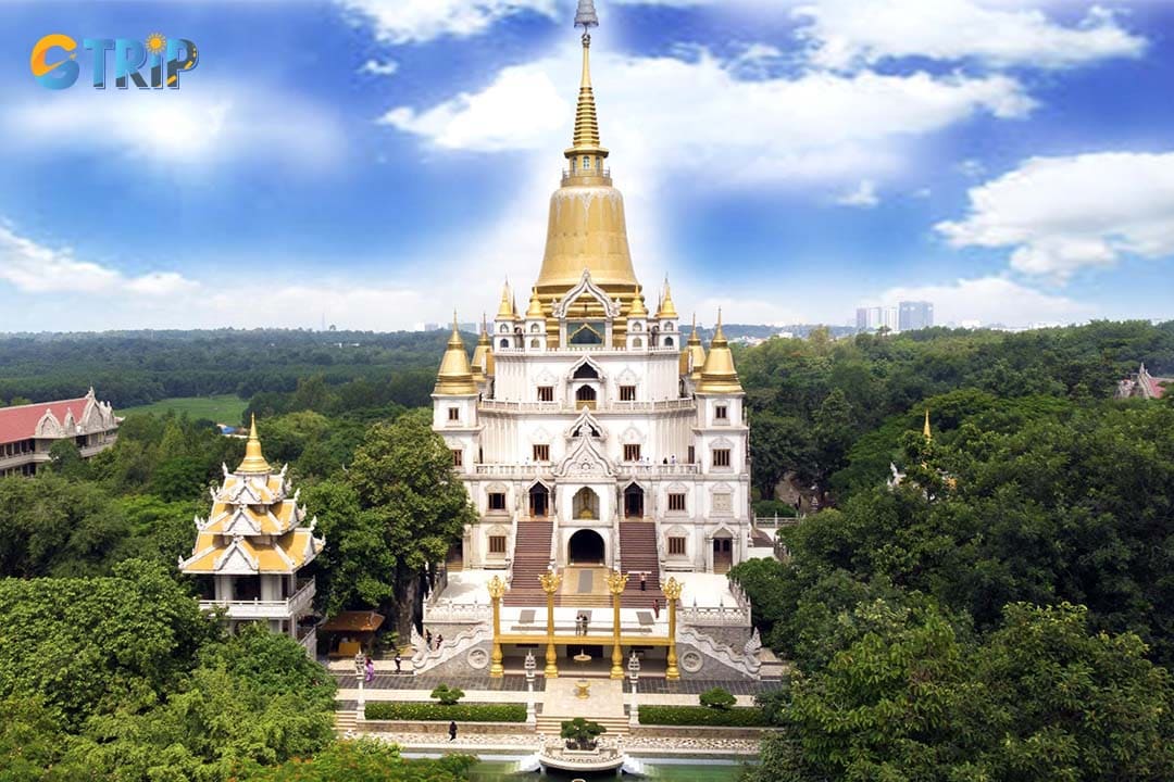 The stunning Buu Long Pagoda is one of the most must-visit pagodas in District 9