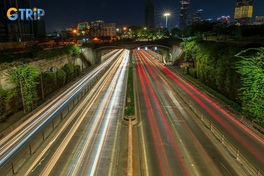 The Thu Thiem Tunnel is a 1.49-kilometer-long structure, including a 370-meter submerged section, with six lanes and advanced safety systems