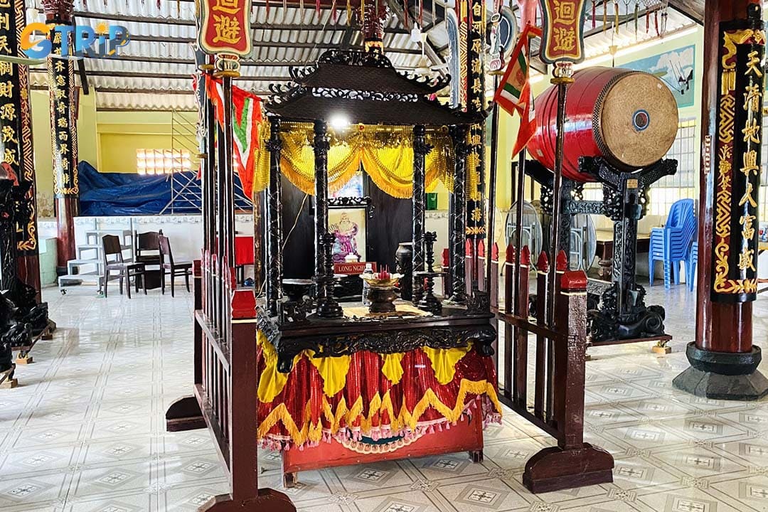 The Tomb of Ong Thuy Tuong honors the revered whale deity of Can Gio’s fishing communities and features a nearly 20-meter-long preserved whale skeleton
