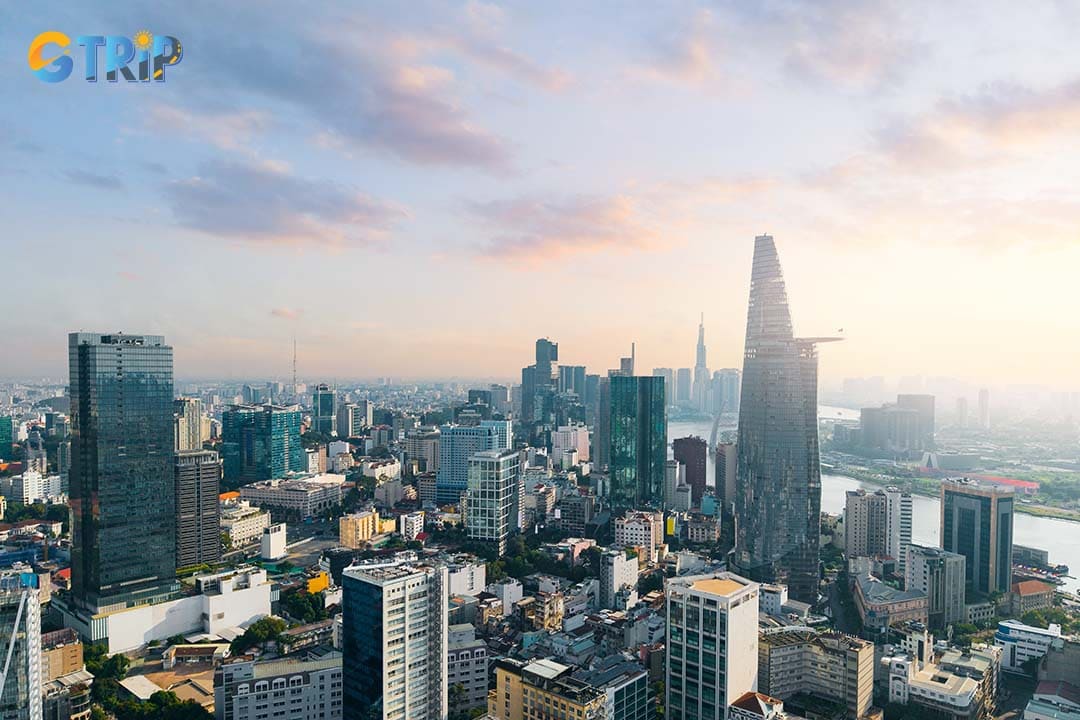 The typical weather in Ho Chi Minh City in April is hot, humid, and predominantly sunny