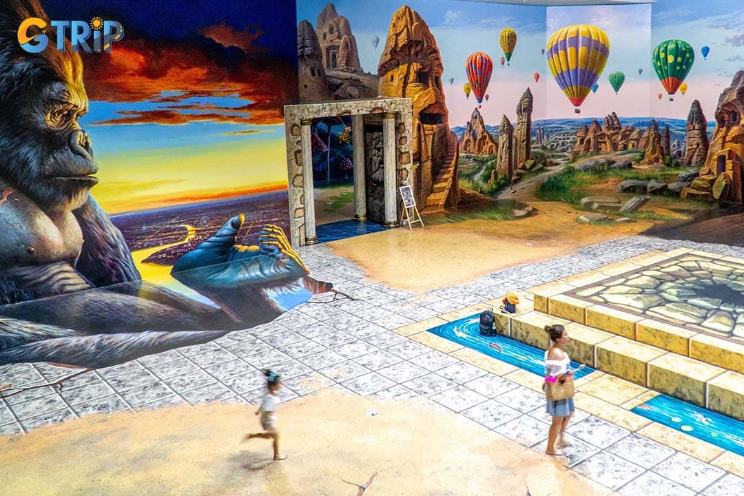 The upper floor galleries offer more scale and fantasy works of art