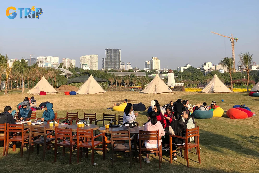The valley offers designated areas for private gatherings, making it ideal for family celebrations or friend reunions surrounded by natural beauty