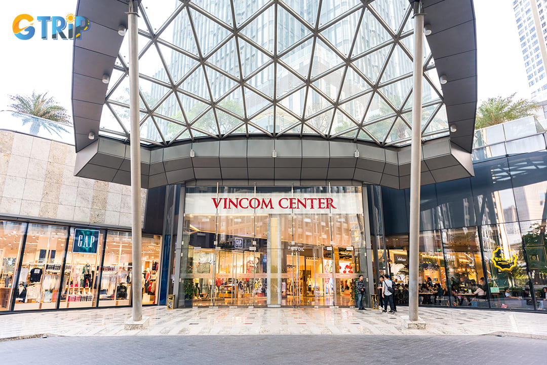 The Vincom Center Landmark 81 adds to the building's status as a vibrant commercial and lifestyle hub