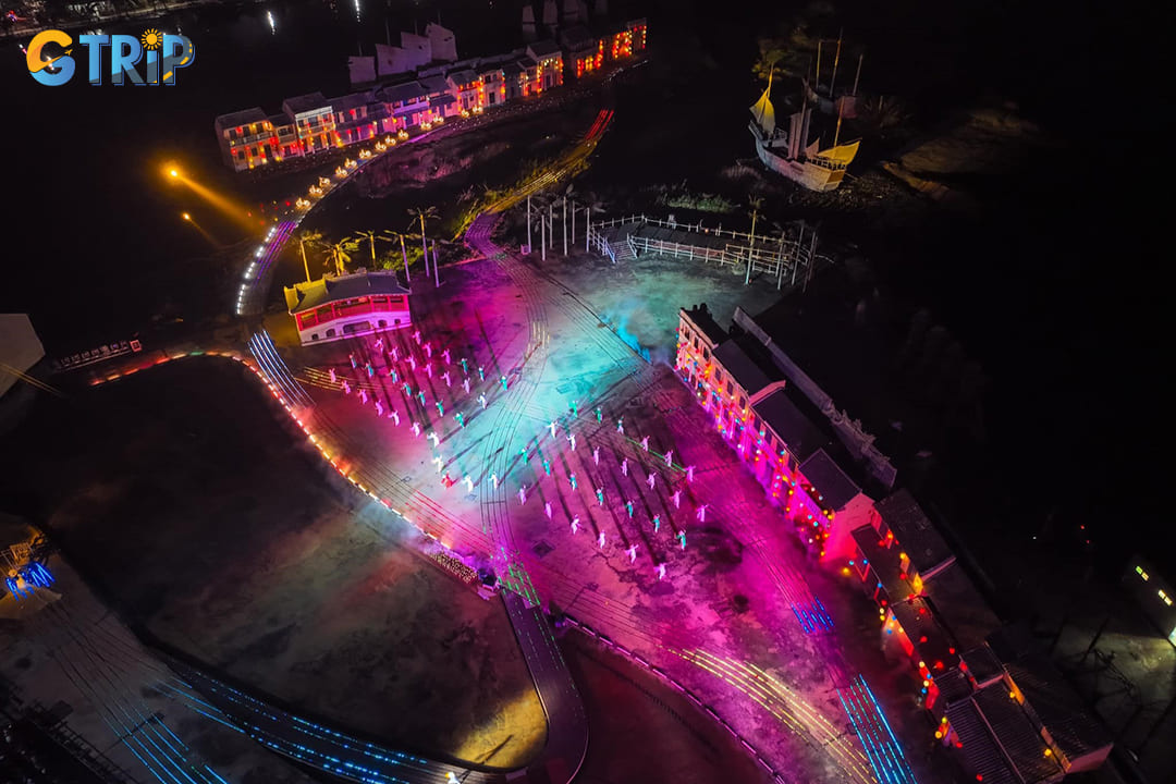 The visual spectacle of the Hoi An Memories Show is an astounding feat of theater, utilizing state-of-the-art technology alongside traditional performance arts