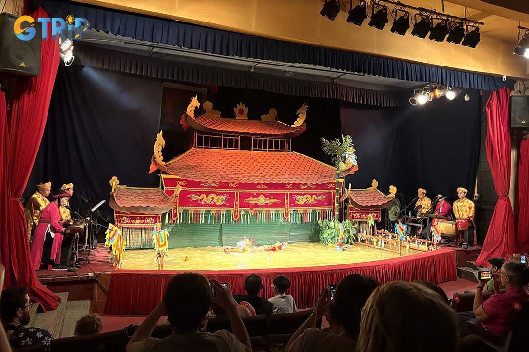 The water stage is the star of the puppetry show