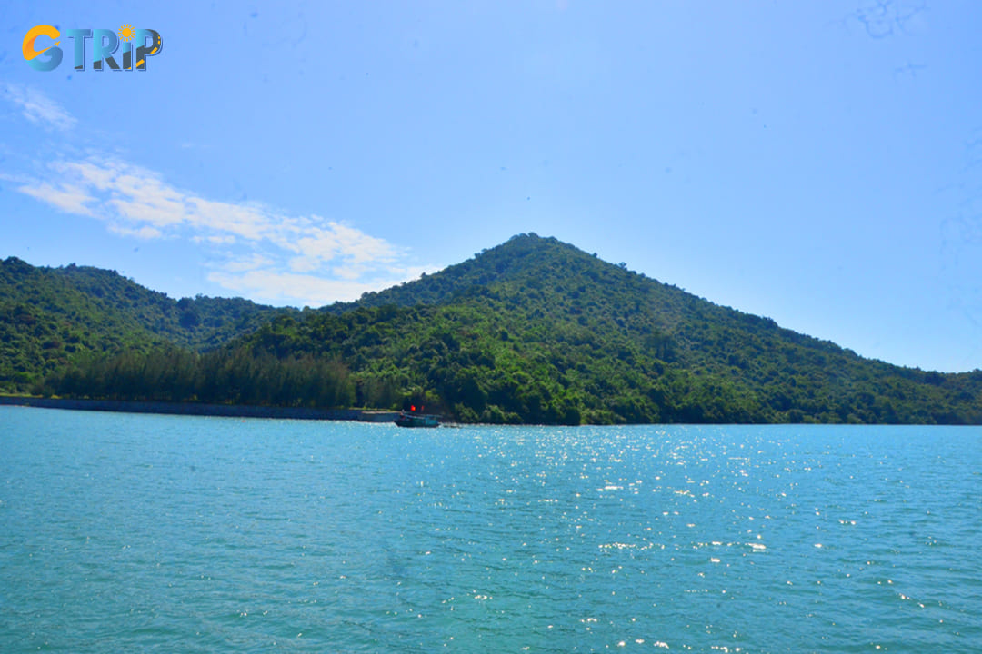 The wild beauty of Ba Mun Island