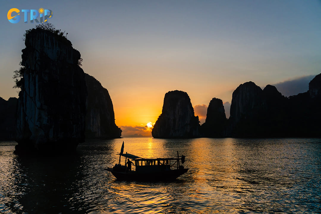 There’s no better way to conclude the trip than by experiencing the magical Ha Long Bay sunset