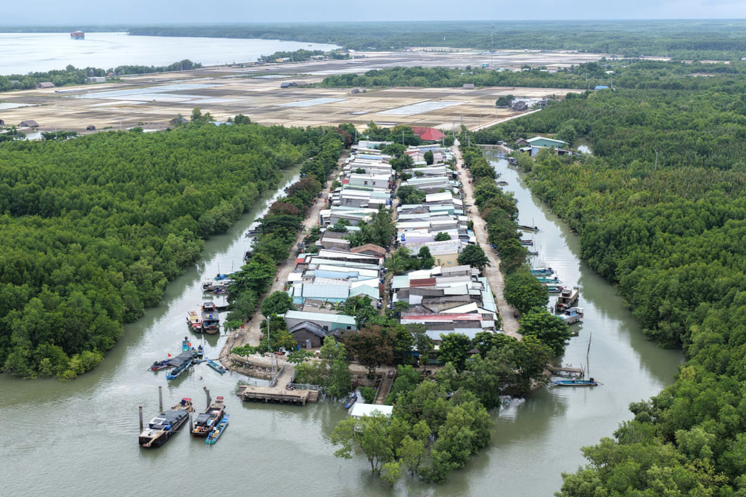 Thieng Lieng Island: Travel Guide, Things to Do & How to Get There
