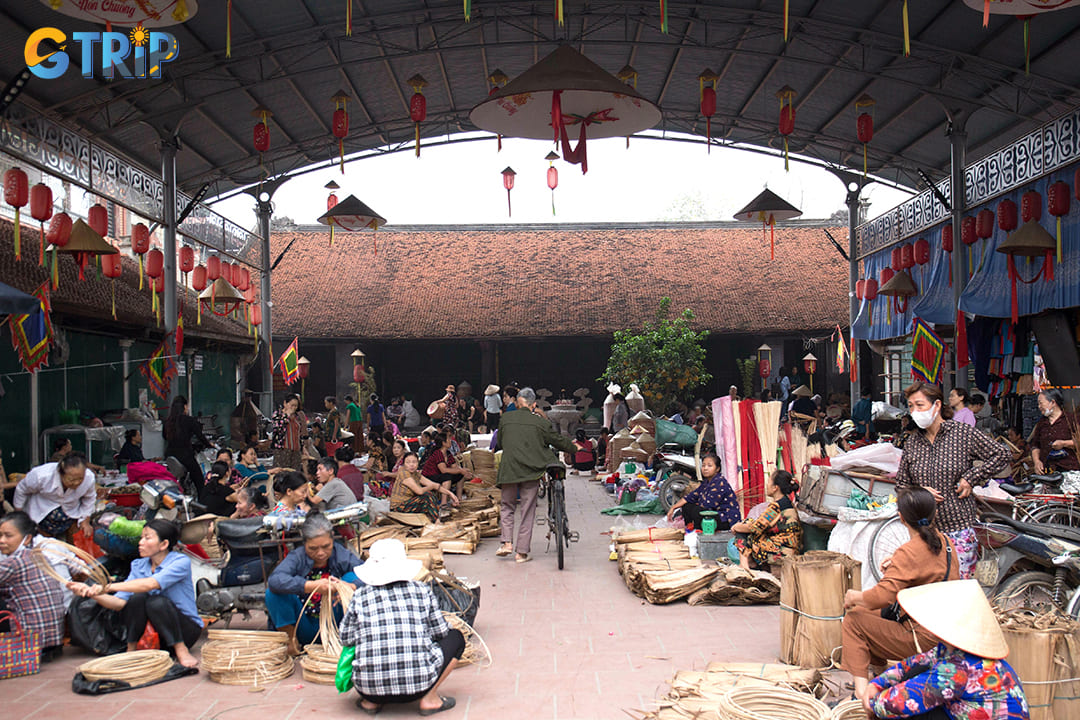 This market is the primary trading hub for everything related to conical hats