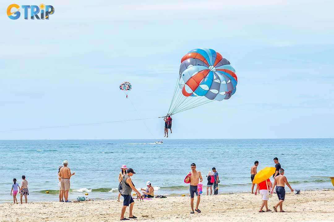 Thrill-seekers can enjoy parasailing, jet skiing, and fun group rides like banana boats, making My Khe Beach a hotspot for high-energy water adventures