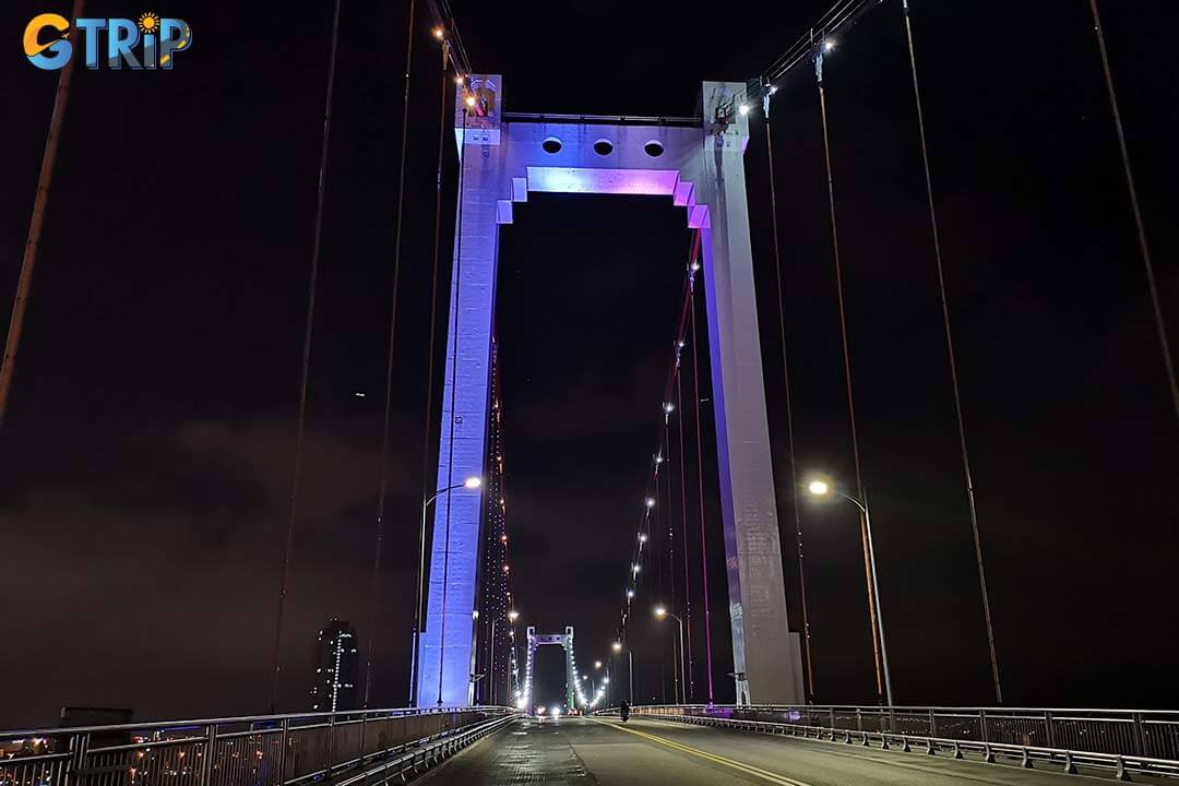 Thuan Phuoc Bridge is a striking suspension bridge and engineering landmark in Da Nang, known for its graceful design, impressive scale