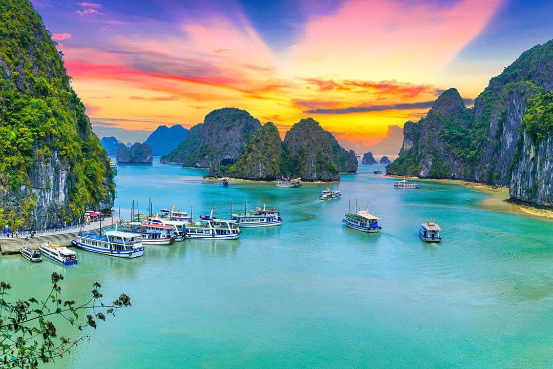 What To Wear When Traveling To Ha Long?