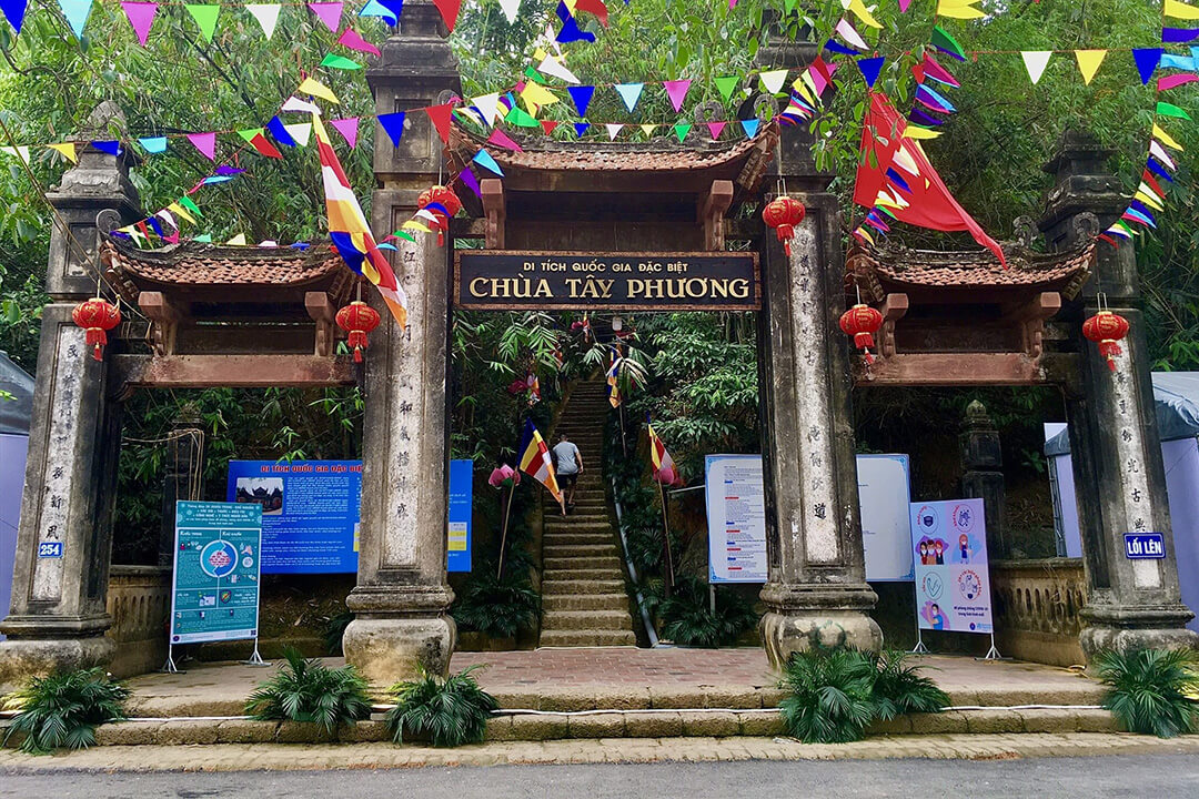 Tay Phuong Pagoda: Location, Architecture, History & Festival