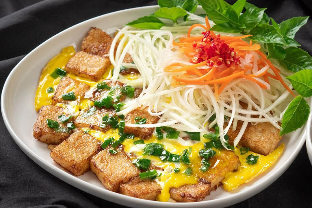 Top 15+ Street Foods in Ho Chi Minh City You Must Try