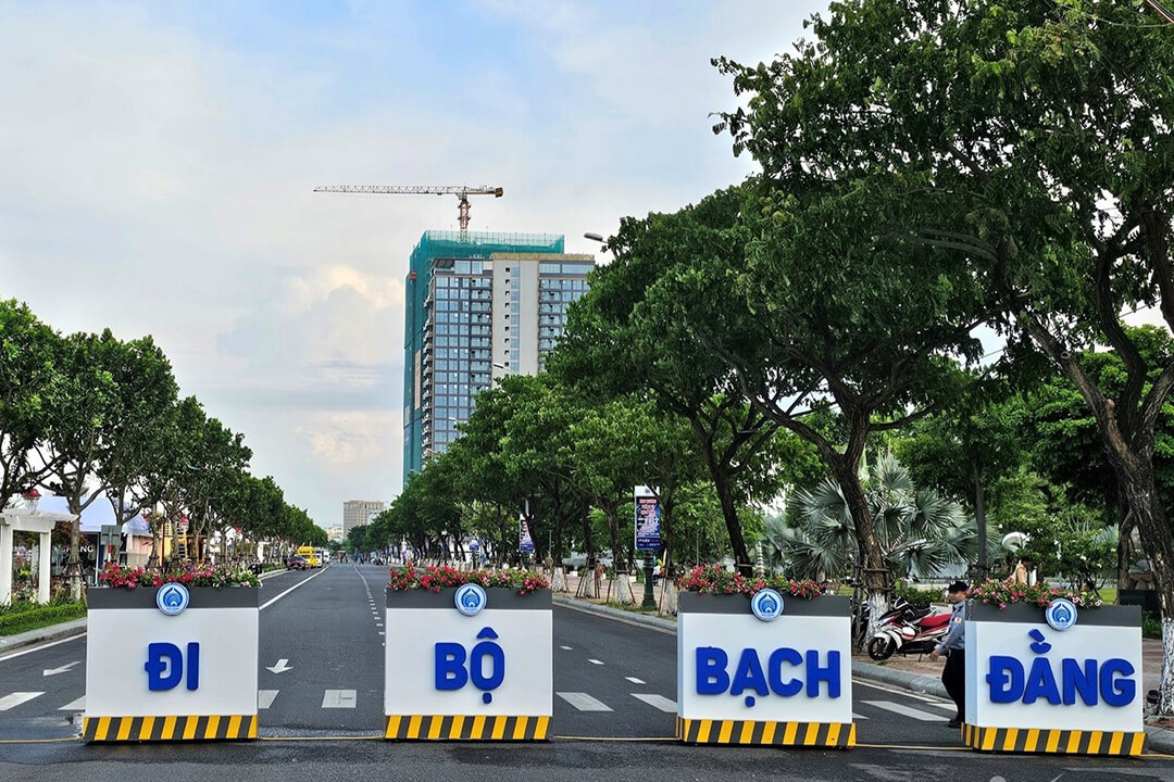 Bach Dang Walking Street Da Nang: Travel Guide, Things to Do & How to Get There