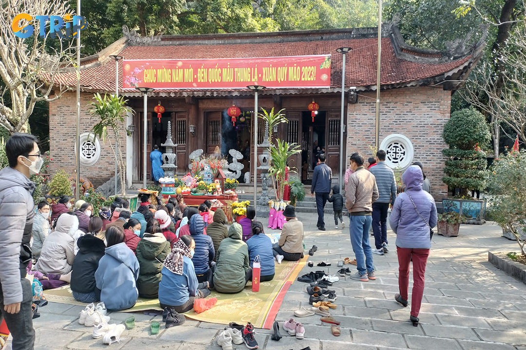 Thung La Temple Fesitval attract attracts many participants