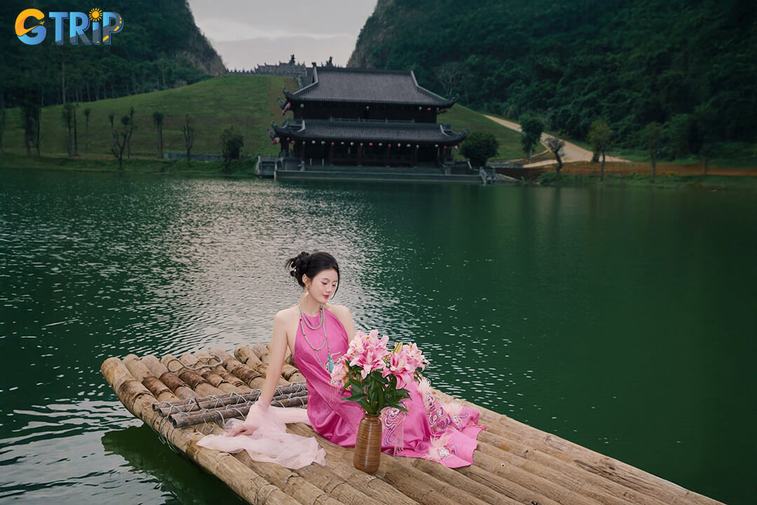 Thung Ui offers countless picture-perfect backdrops, from stone bridges and emerald waterways to panoramic mountain views