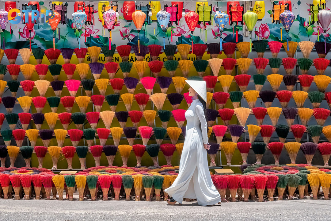 Thuy Xuan Incense Stick Village is a paradise for photography enthusiasts