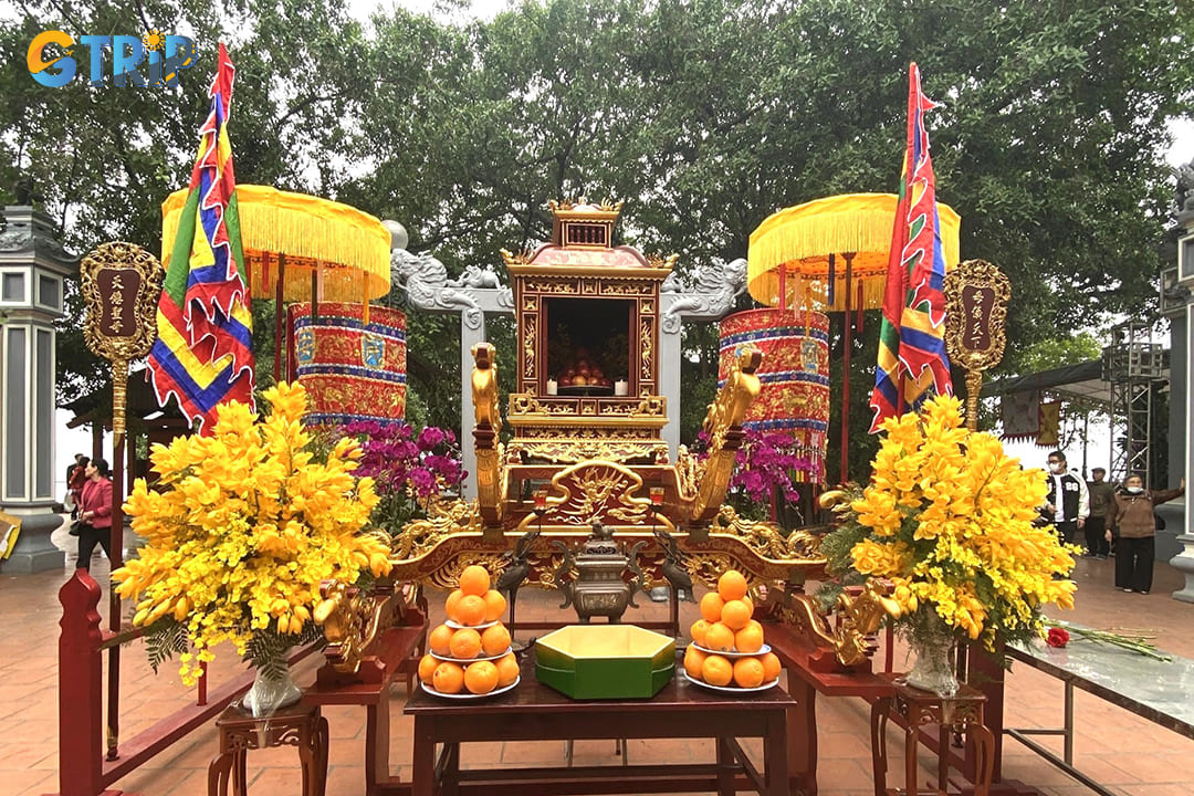 Timing your visit to coincide with one of Phu Tay Ho's festivals provides an enriched cultural experience filled with color, music, and tradition