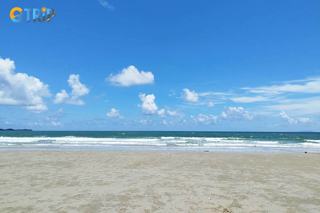 A view of Tinh Yeu Beach