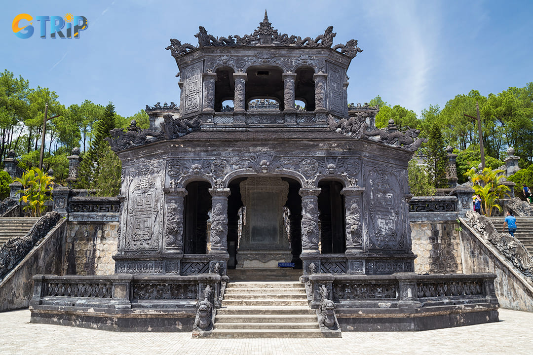 To visit Khai Dinh Tomb, travelers can easily find their way from the Hue City center