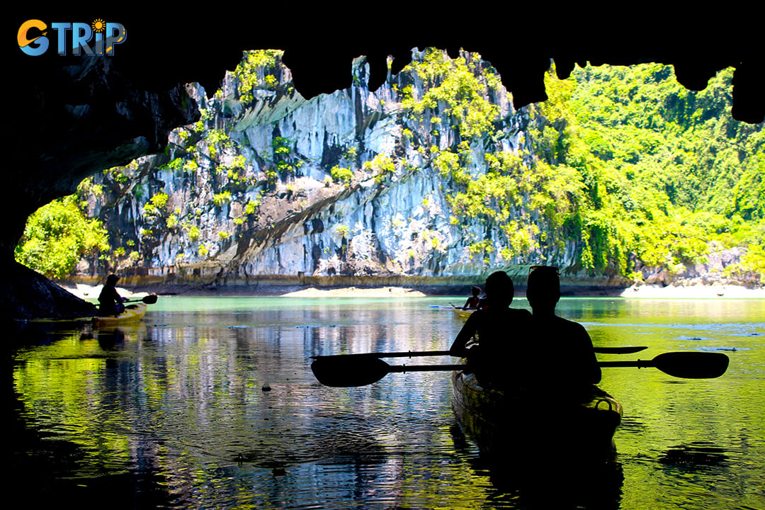 Tourists can kayak or ride a bamboo boat through Darka and Bright Caves