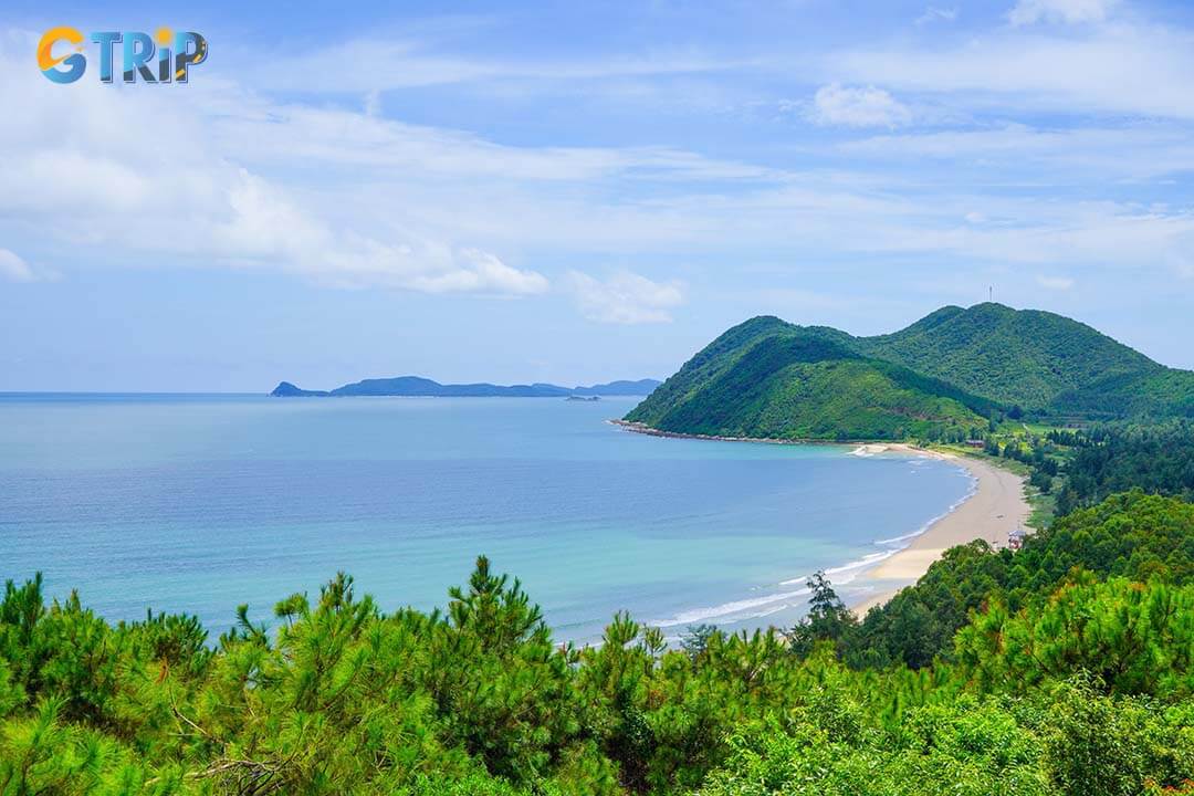 Trekking around Quang Ninh’s beaches offers a unique blend of coastal beauty and natural exploration