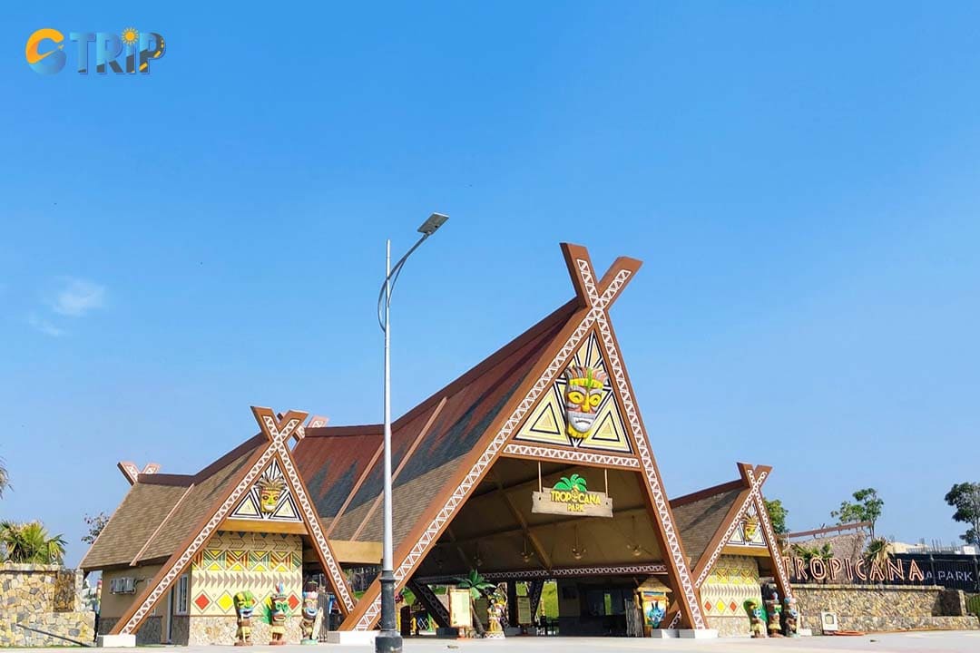 Tropicana Park Ho Tram features a water park, thrilling games, and themed decorations