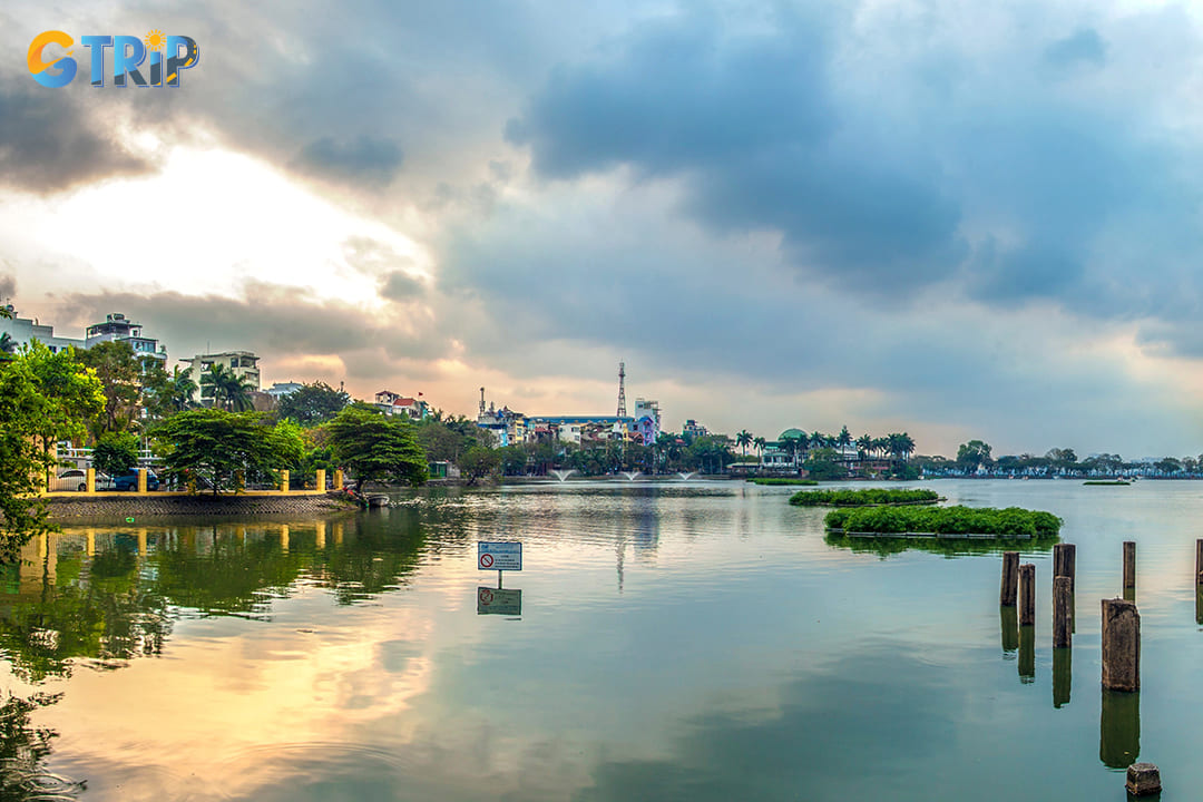 Truc Bach Island reveals a fascinating microcosm of traditional Hanoi life just steps away from modern developments