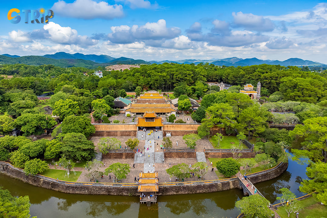 Tu Duc Tomb is a masterpiece of traditional Vietnamese architecture