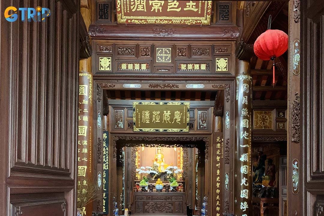 Vien Giac Pagoda remains an active place of worship for local residents