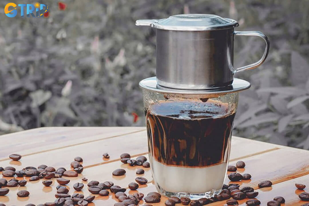 Vietnamese coffee and tea are iconic, flavorful souvenirs that let you relive Saigon’s rich cafe culture at home