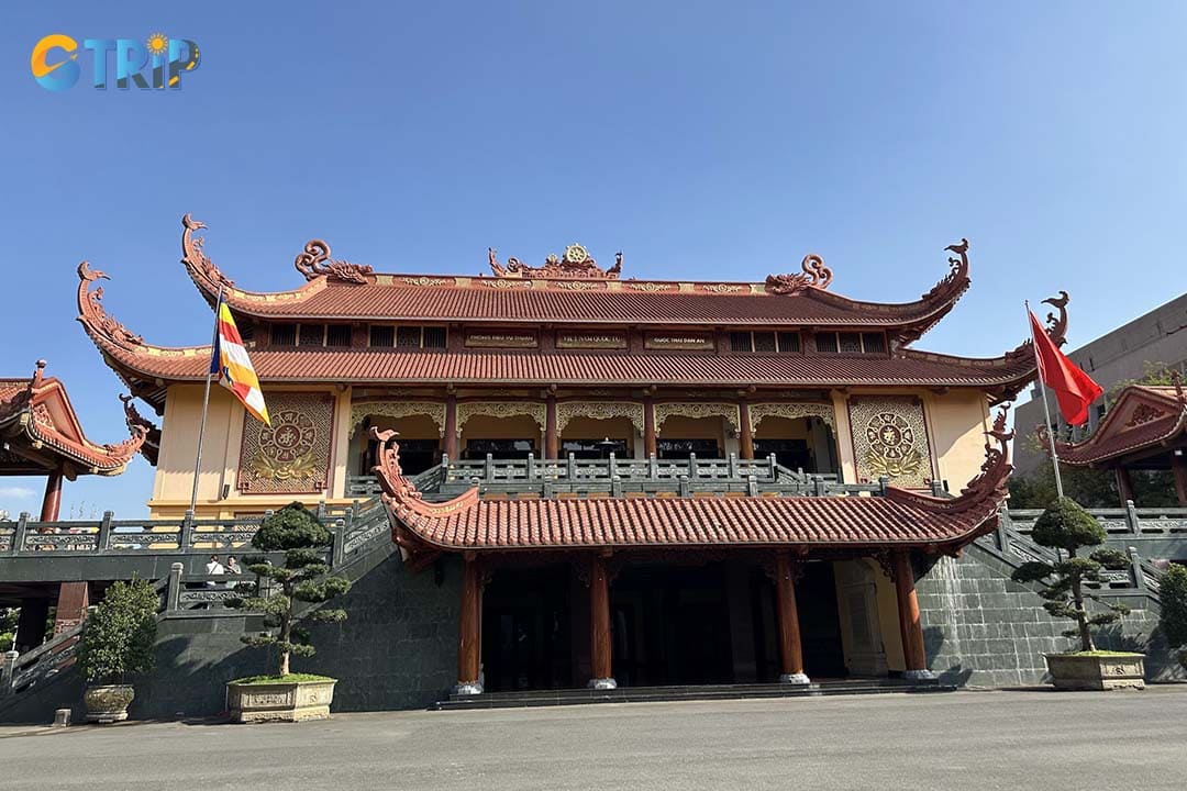 Vietnamese National Buddhist Temple (Viet Nam Quoc Tu) in District 10 stands as a commanding and serene landmark