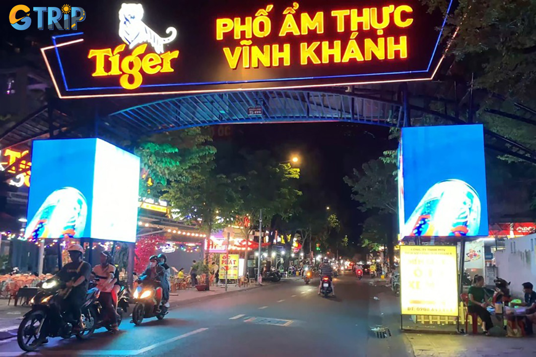 Vinh Khanh Street, the crown jewel of former District 4, is Saigon’s ultimate seafood hub, a lively 1km stretch where the city’s nightlife and flavors come alive