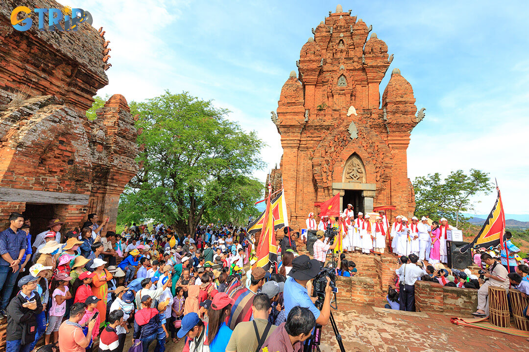 Visit during the Kate Festival to experience vibrant Cham rituals, traditional music, and rich cultural heritage