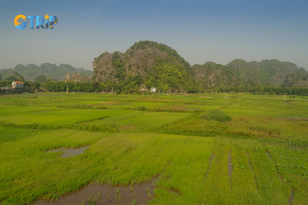 The rice fields inside Thung Nang, and it will be more beautiful in the ripe rice seasons