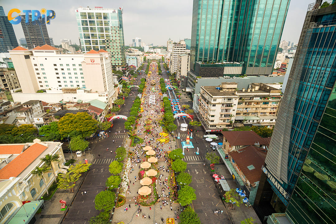 Visiting Nguyen Hue Walking Street offers a variety of experiences depending on the time of day