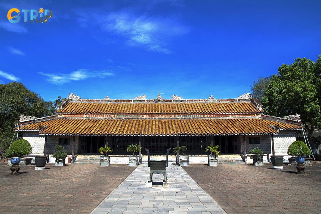 Visiting Tu Duc Tomb requires an entrance fee, which varies depending on the ticket type and visitor category