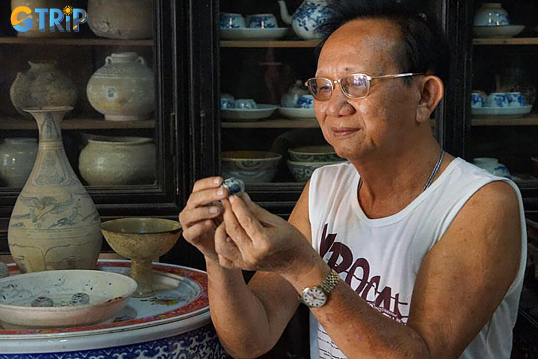 Visitors can also meet the 5th-generation owner, Mr. Sung, whose passion for preserving family history brings the house’s heritage to life