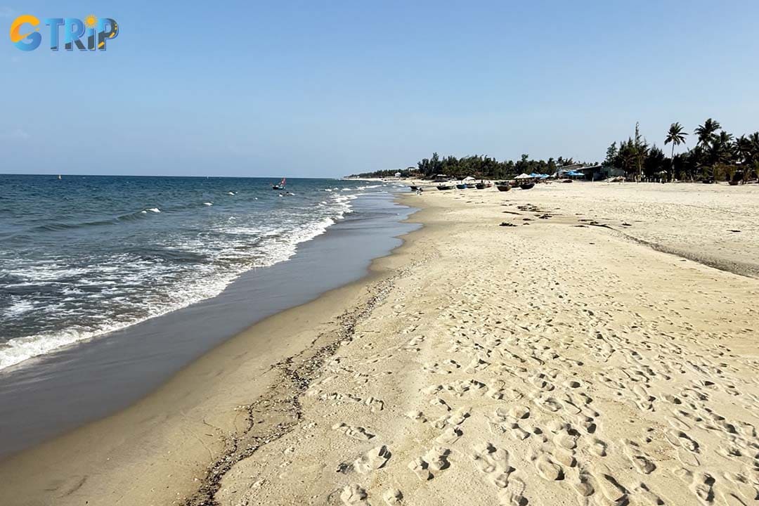 Visitors can get to the Hidden Beach in Hoi An by many means of transportation