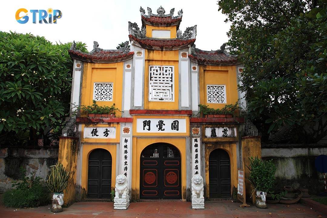 Visitors enter through the Tam Quan Gate, a symbolic new structure reflecting traditional design and spiritual purification