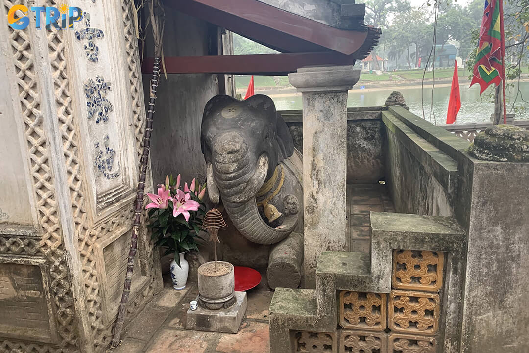 Voi Phuc Temple, built in 1065 to honor Prince Linh Lang, stands as a millennium-old tribute to the Ly Dynasty hero and his legendary war elephants