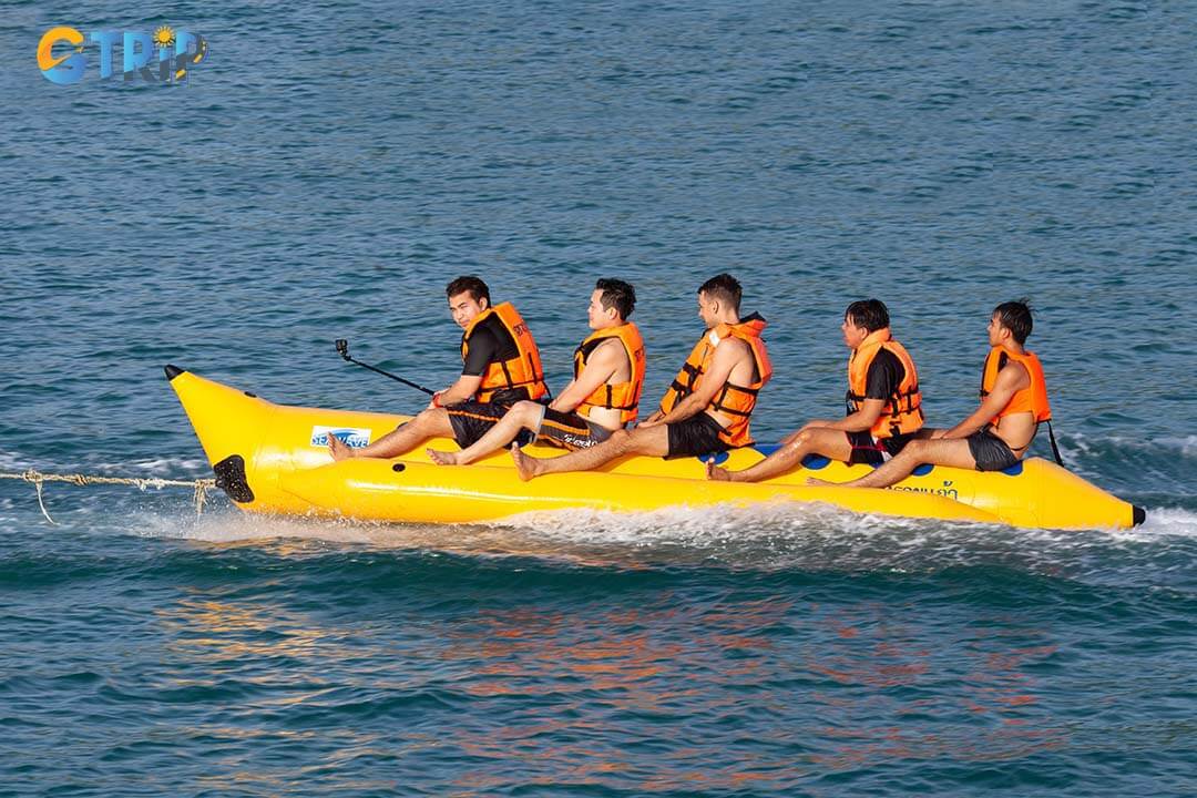 For a mix of adventure and relaxation, enjoy water sports at Hong Van Beach and unwind with a sunset stroll at the serene Quan Lan Beach